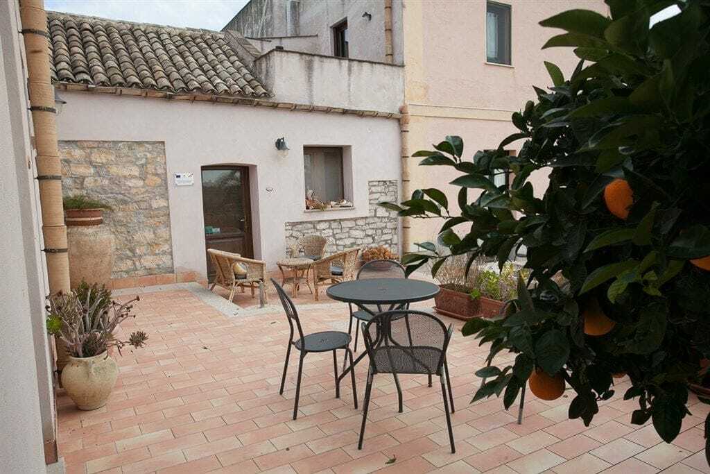 Agriturismo Baglio Donna Santa Dattilo