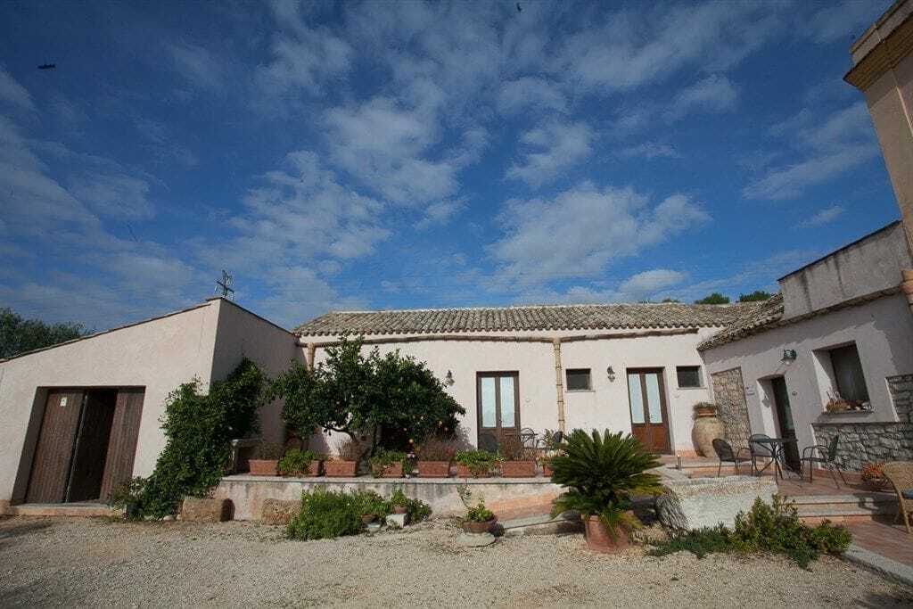 Farm stay Agriturismo Baglio Donna Santa