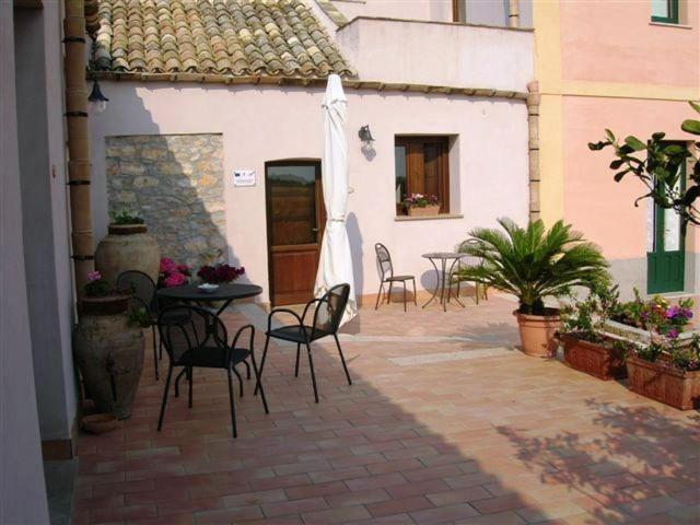Farm stay Agriturismo Baglio Donna Santa *